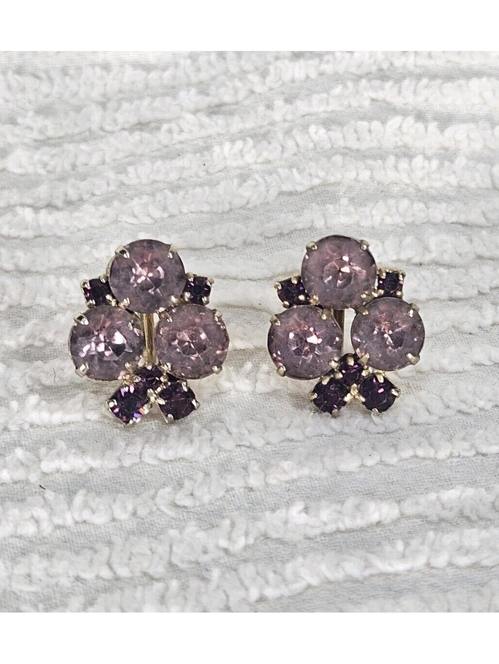 Vintage 1960s Lilac Rhinestone Earrings Screw Back Orchid Purple Amethyst Glass